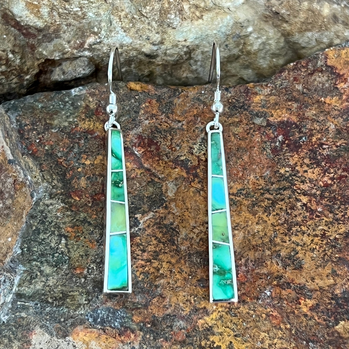 showcase the spectacular Green, Blue and Yellow hues of Sonoran Gold Turquoise from Mexico.