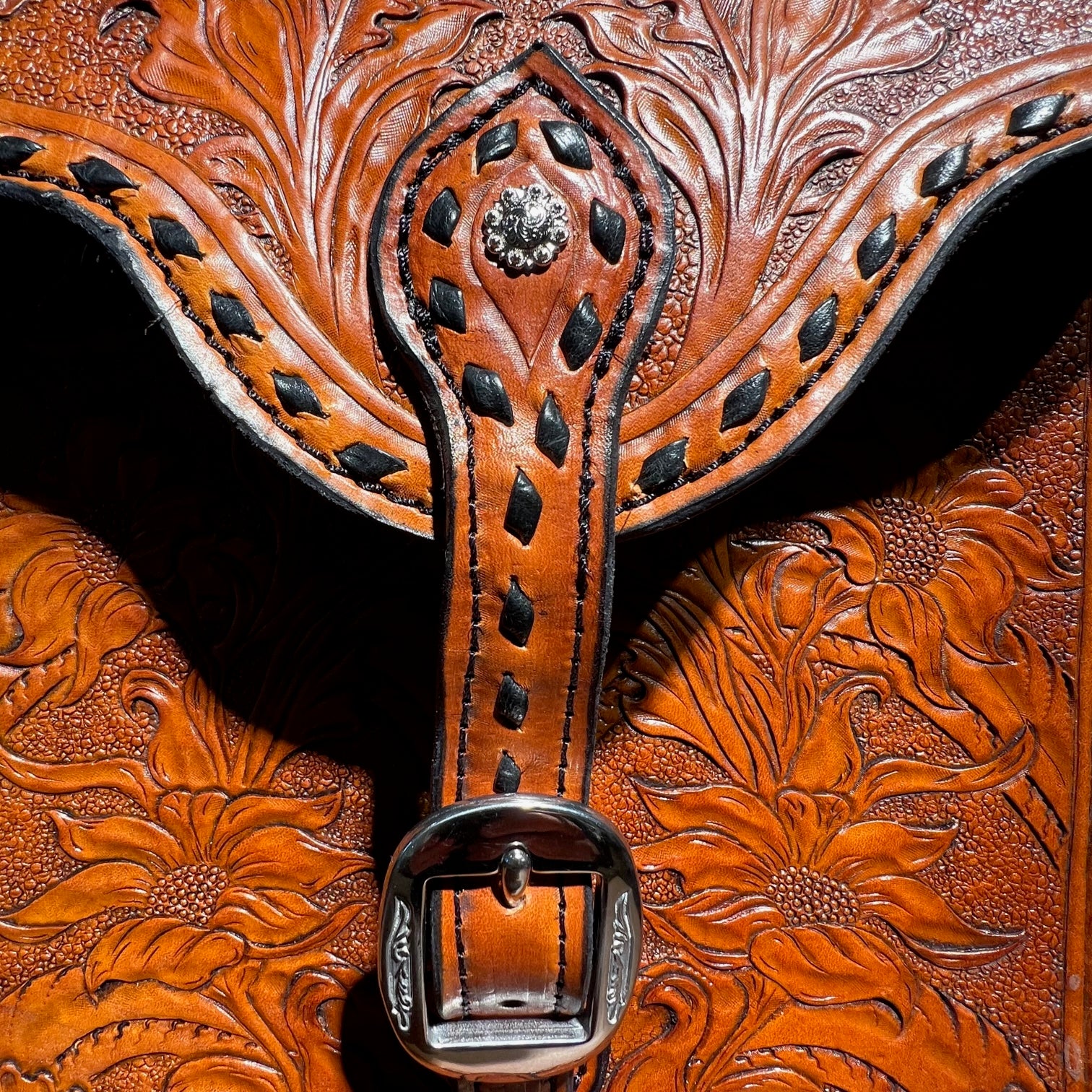 Tooled Leather Saddle Handbag – Wild Wings